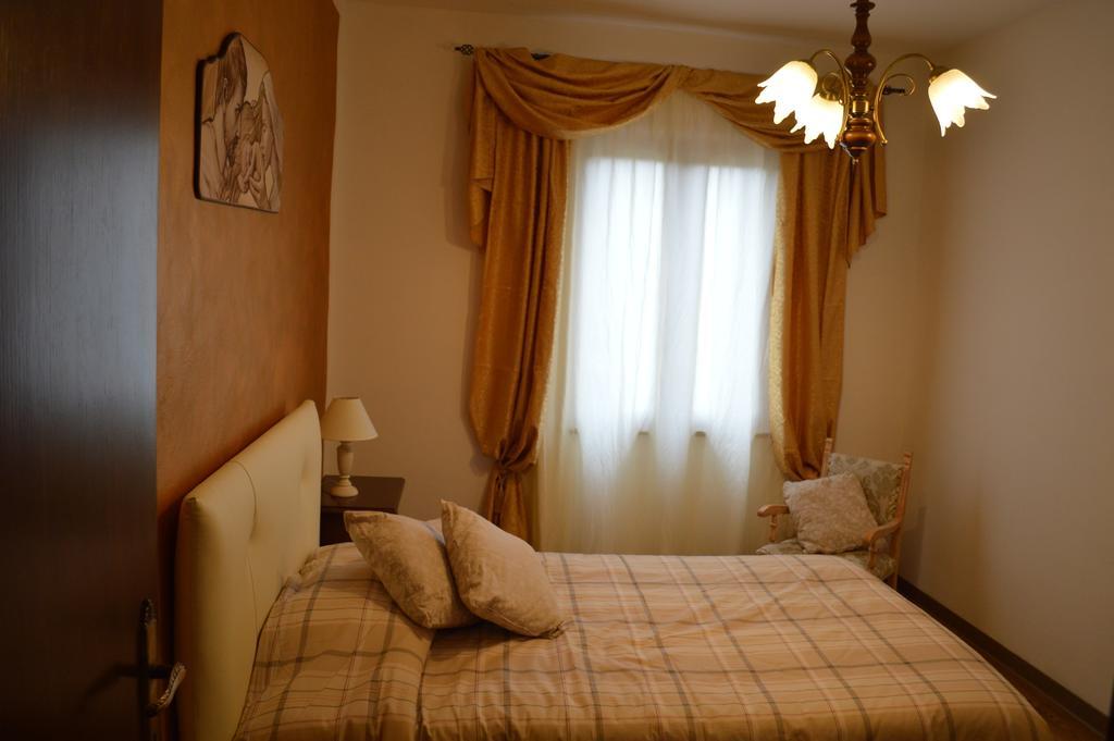 شقة La Piccola Loggia توريتا دي سيينا الغرفة الصورة
